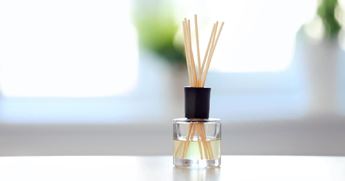 The Best NonToxic Home Fragrance A Guide To All Natural Scents Best Home Aroma