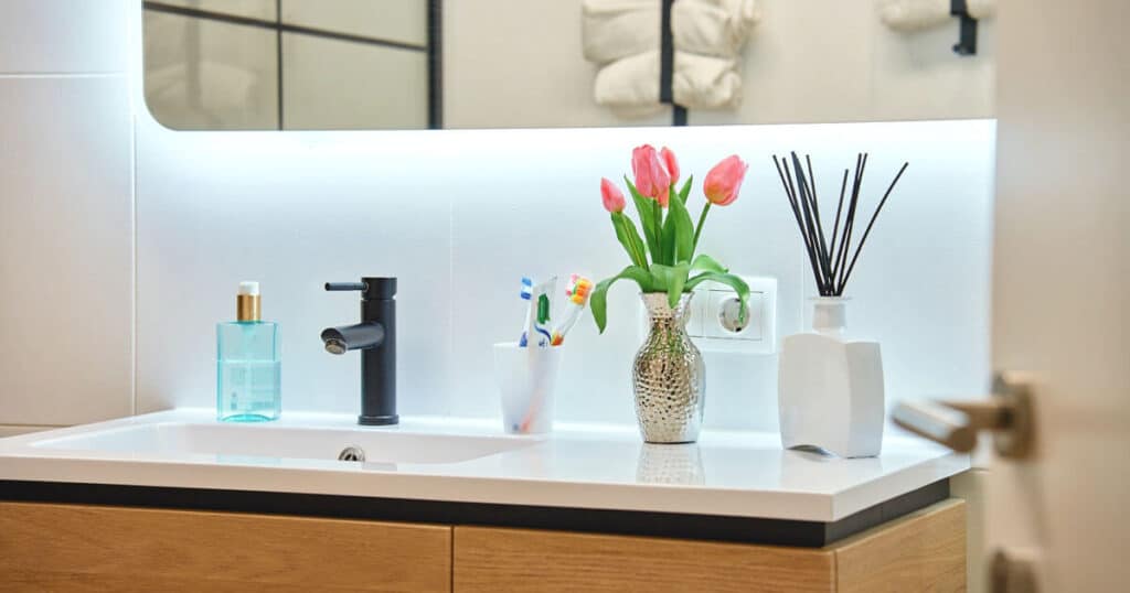 15 Best Reed Diffusers for Bathroom: A Buying Guide 32 luxury reed diffuser near sink